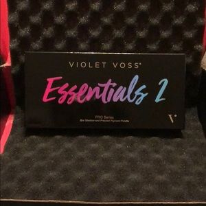 Violet Voss Essentials 2 eyeshadow palette